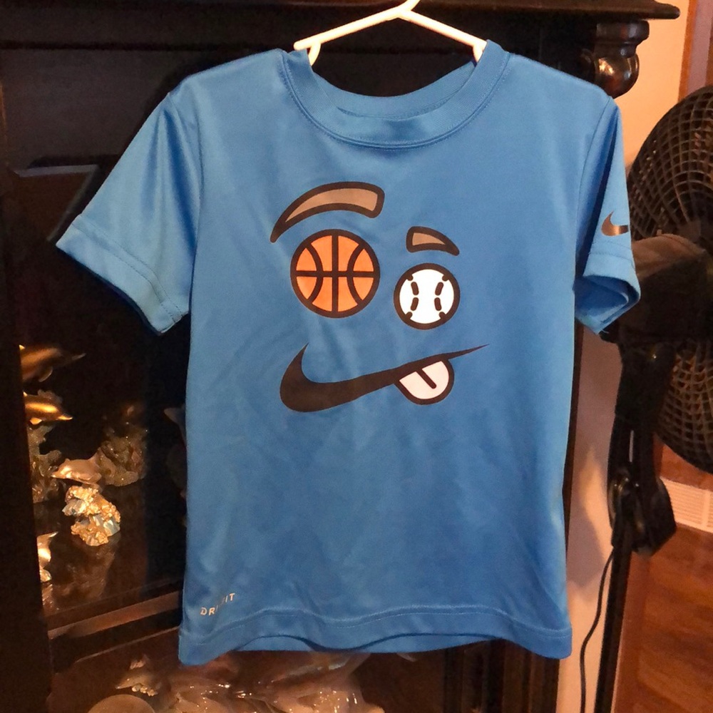 2 Nike Dry Fit T-shirts.